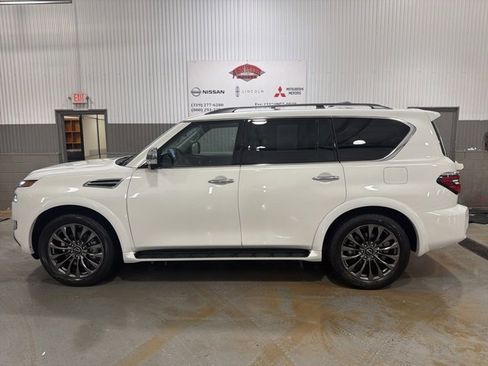 Used 2024 Nissan Armada Platinum w/ Captain's Chairs Package image 7