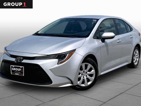 Used 2024 Toyota Corolla LE FWD image 1