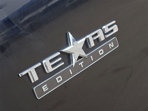 Used 2022 Chevrolet Silverado 1500 LT w/ Bed Protection Package image 31