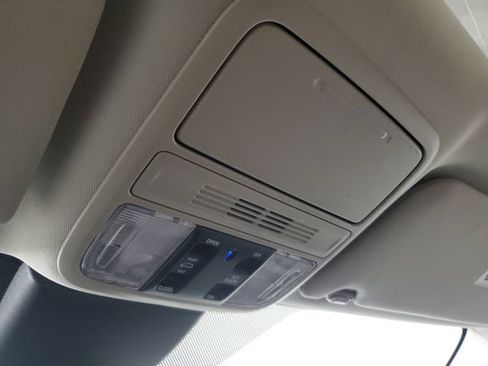 Used 2025 Honda Odyssey EX-L image 32