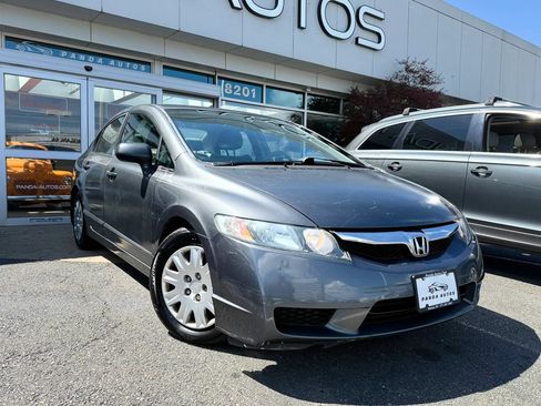 Used 2010 Honda Civic DX-VP image 1