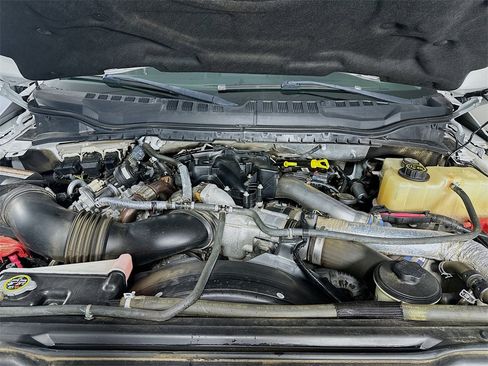 Used 2017 Ford F350 XLT image 32