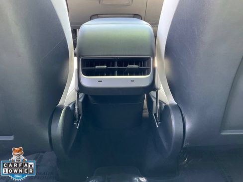 Used 2023 Tesla Model Y Long Range AWD/4WD image 41