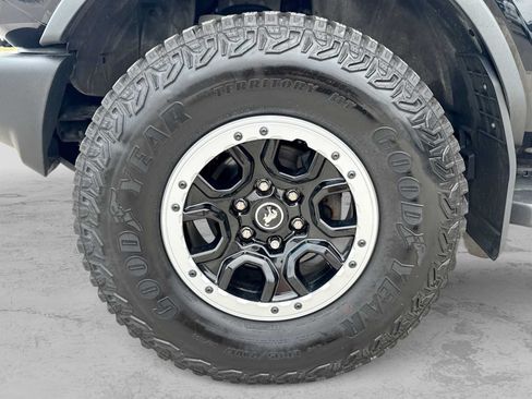 Used 2024 Ford Bronco Outer Banks w/ Sasquatch Package AWD/4WD image 13