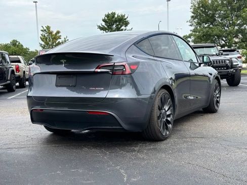 Used 2023 Tesla Model Y Performance AWD/4WD image 10