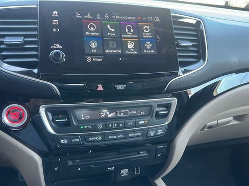 Used 2021 Honda Pilot Touring image 29
