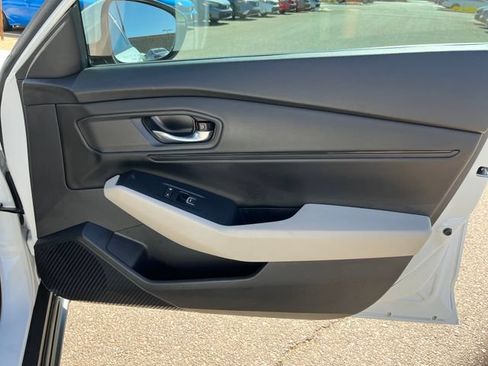 Certified 2023 Honda Accord EX image 17