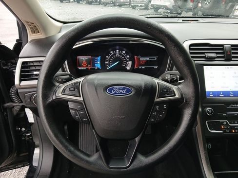 Used 2020 Ford Fusion SE FWD image 22