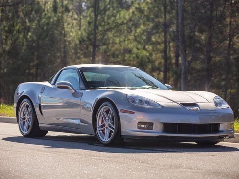 Used 2006 Chevrolet Corvette Z06 w/ Preferred Equipment Group image 1