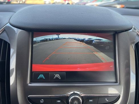 Used 2017 Chevrolet Cruze LT w/ Convenience Package image 26