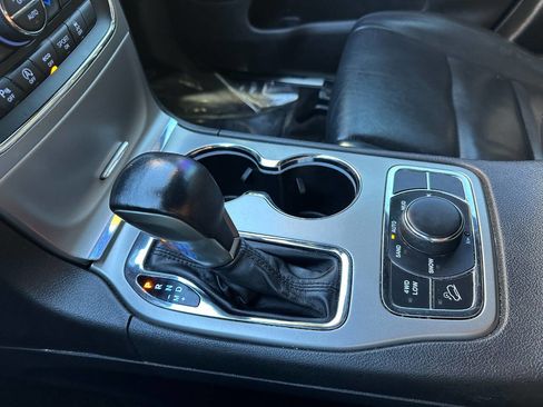 Used 2018 Jeep Grand Cherokee Limited image 51