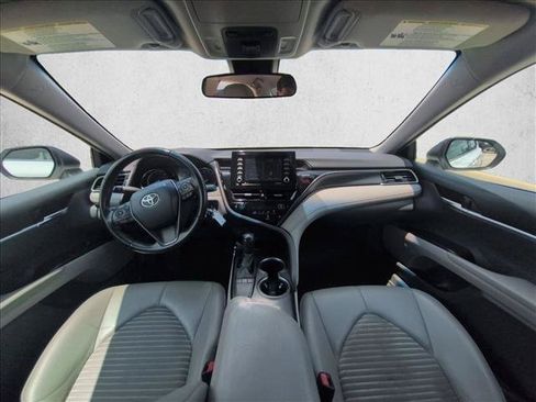 Used 2022 Toyota Camry SE FWD image 15