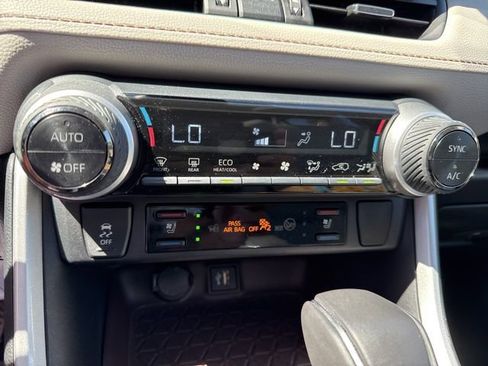 Used 2024 Toyota RAV4 Limited image 16