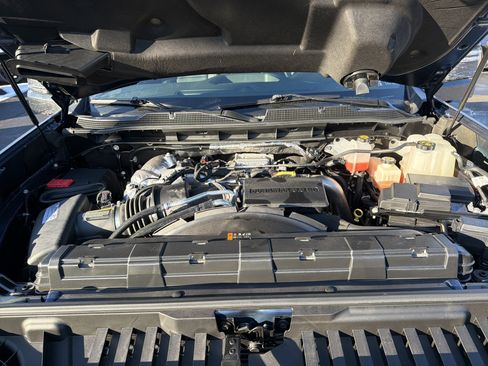 Used 2021 Chevrolet Silverado 2500 LTZ w/ LTZ Plus Package image 10