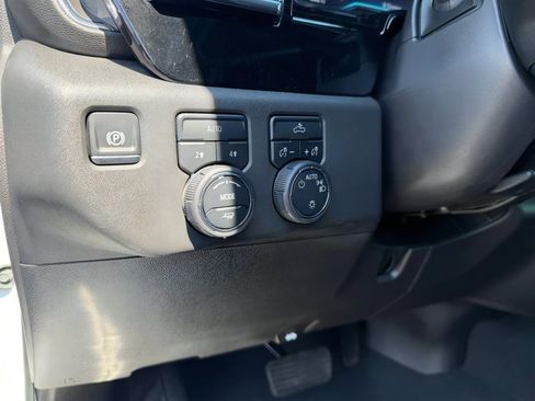Used 2024 Chevrolet Silverado 1500 LT AWD/4WD image 23