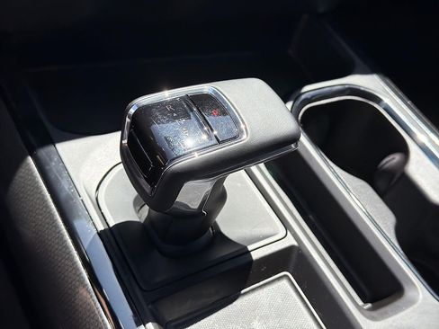 Used 2024 Chevrolet Silverado 1500 ZR2 AWD/4WD image 15