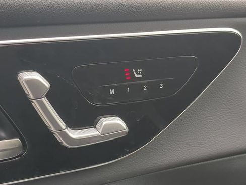 Used 2025 Mercedes-Benz GLC 300 image 22