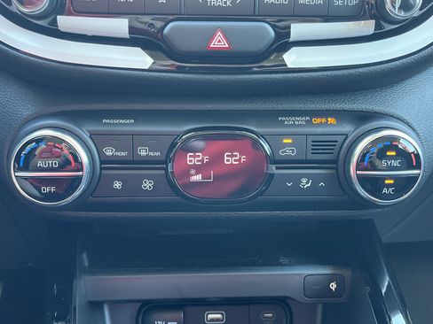 New 2025 Kia Soul S image 7