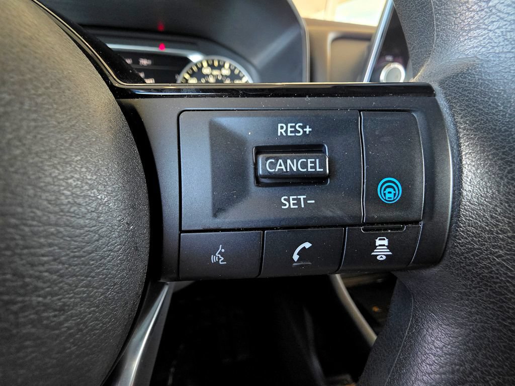 Used 2023 Nissan Rogue SV FWD image 21