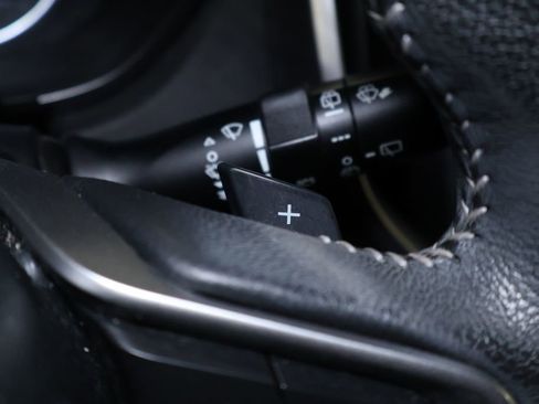 Used 2022 Subaru Ascent Limited w/ Technology Package image 27