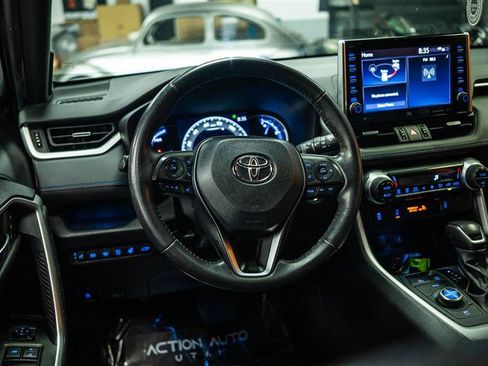 Used 2022 Toyota RAV4 XSE AWD/4WD image 16