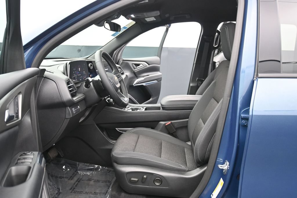 Used 2025 Chevrolet Traverse LT w/ LPO, Floor Liner Package AWD/4WD image 20