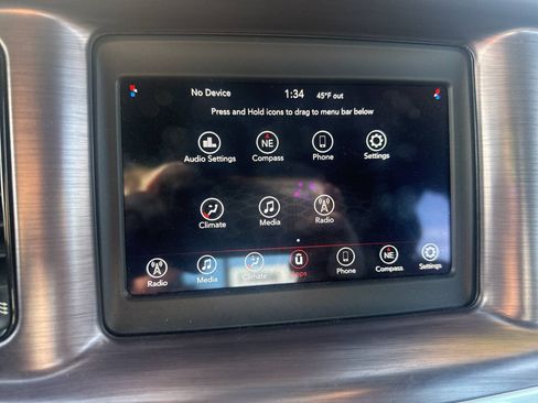 Used 2018 Dodge Charger SXT w/ Blacktop Package RWD image 35