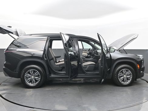 Certified 2025 Chevrolet Traverse LT image 47