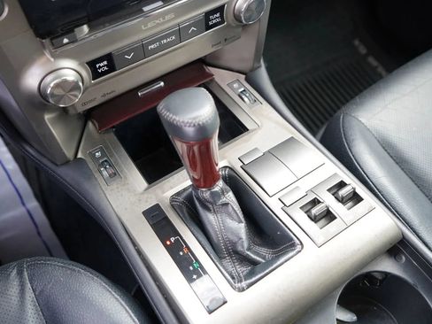 Used 2014 Lexus GX 460 AWD/4WD image 12
