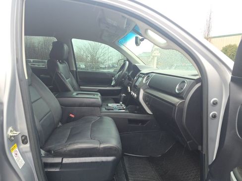 Used 2015 Toyota Tundra SR5 w/ SR5 Upgrade Package image 44