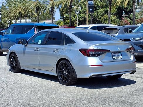 Used 2025 Honda Civic Sport image 4