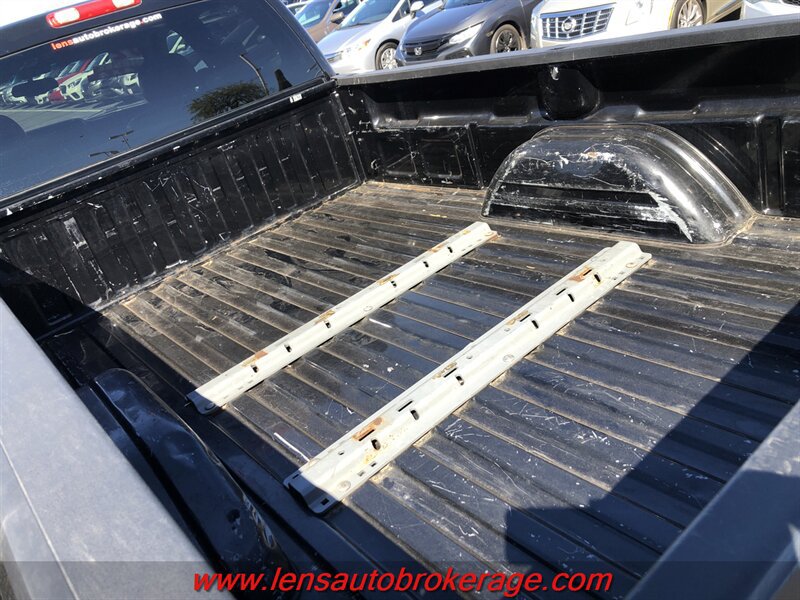 Used 2002 Chevrolet Silverado 3500 LT AWD/4WD image 26