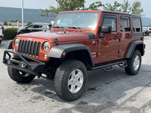Used 2014 Jeep Wrangler Unlimited Sport w/ Quick Order Package 24S AWD/4WD image 10