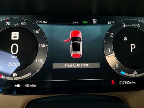 Used 2025 Land Rover Range Rover Sport SE image 15