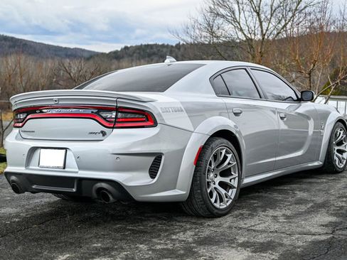 Used 2020 Dodge Charger SRT Hellcat w/ Navigation & Travel Group image 8