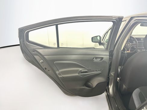 Used 2025 Nissan Versa SV FWD image 26