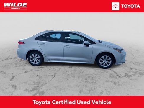Certified 2025 Toyota Corolla LE image 2