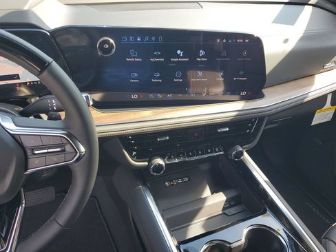 New 2026 Chevrolet Suburban High Country w/ Sun And Tow Package AWD/4WD image 24