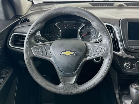 Used 2019 Chevrolet Equinox LT w/ LPO, Blackout Package FWD image 17
