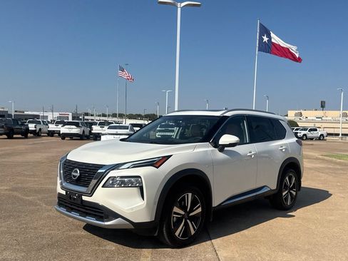 Certified 2023 Nissan Rogue Platinum w/ Platinum Premium Package AWD/4WD image 7