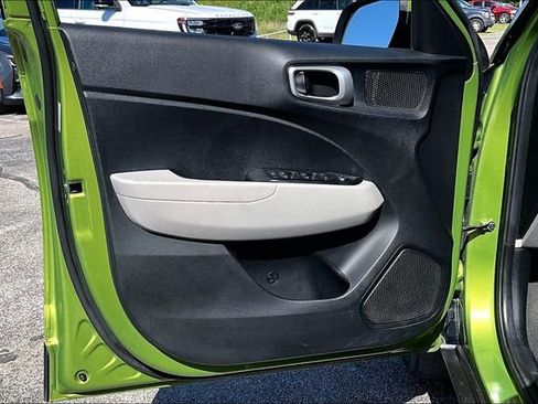 Used 2021 Hyundai Venue SEL w/ Cargo Package FWD image 20