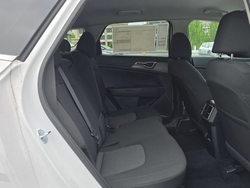 New 2026 Kia Sportage LX w/ LX Convenience Package AWD/4WD image 12