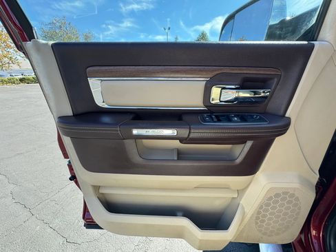 Used 2015 RAM 2500 Laramie w/ Convenience Group image 16