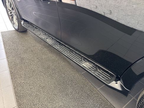 Used 2024 Nissan Armada Platinum w/ Captain's Chairs Package image 14