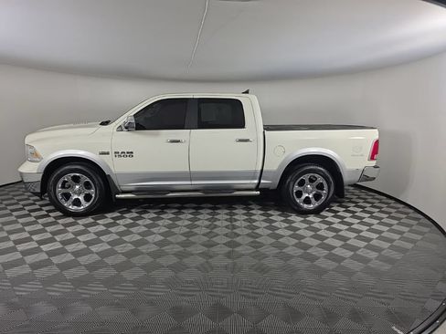 Used 2017 RAM 1500 Laramie w/ Convenience Group AWD/4WD image 2