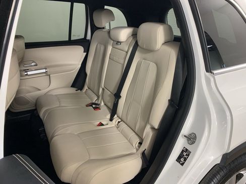 Used 2020 Mercedes-Benz GLB 250 image 31
