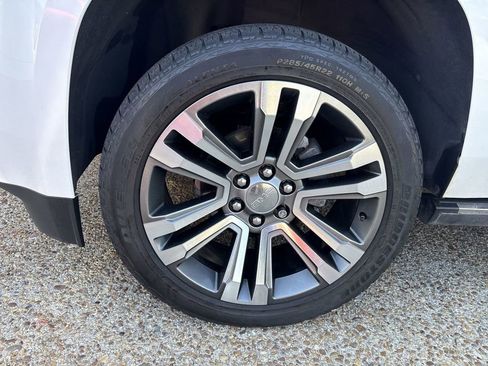 Certified 2019 GMC Yukon Denali w/ Denali Ultimate Package AWD/4WD image 34
