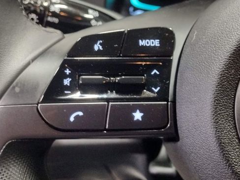 Certified 2025 Hyundai Elantra Sport image 23