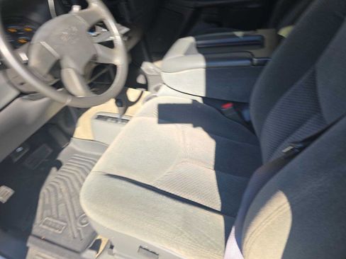 Used 2004 Chevrolet Silverado 3500 4x4 Crew Cab w/ Heavy-Duty Power Package image 11