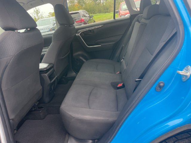 Used 2019 Toyota RAV4 LE AWD/4WD image 28